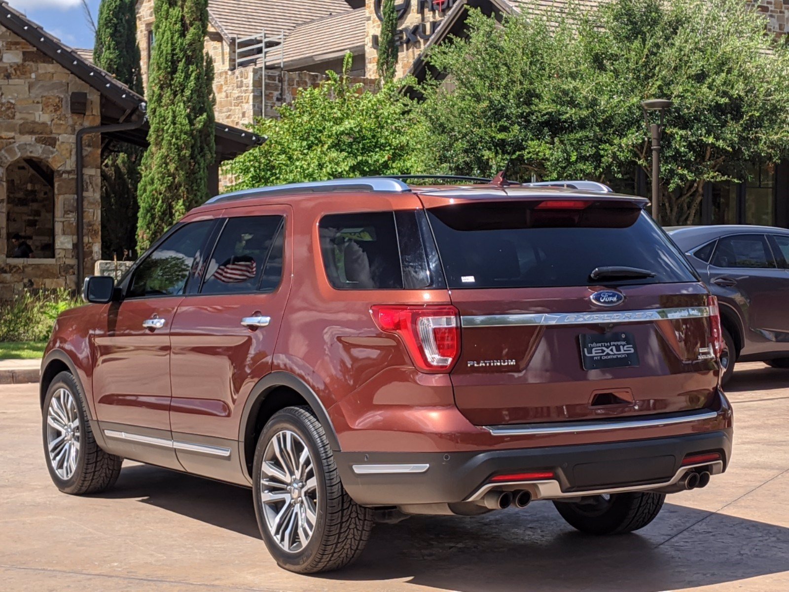 PreOwned 2018 Ford Explorer Platinum