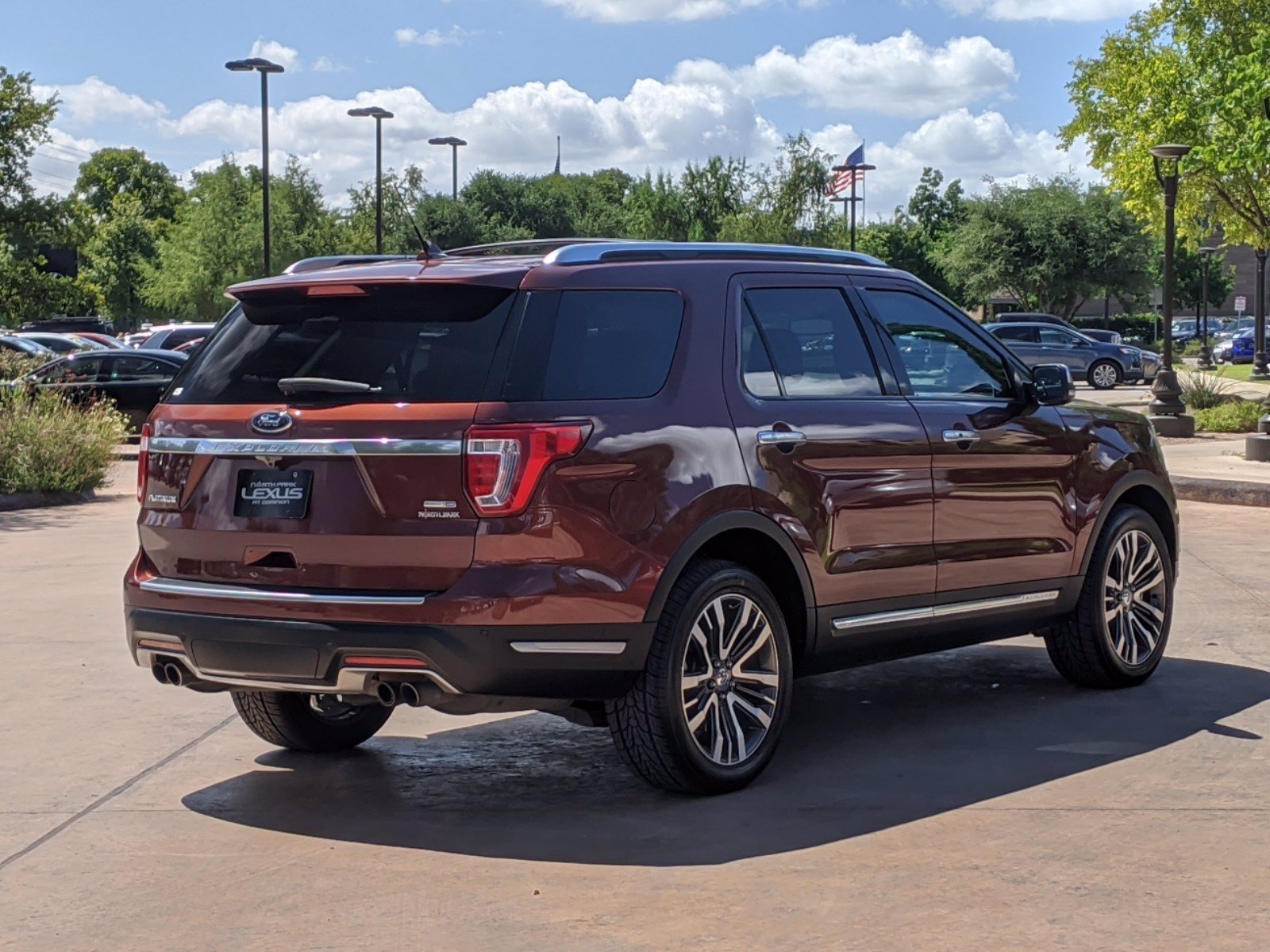 Pre-Owned 2018 Ford Explorer Platinum