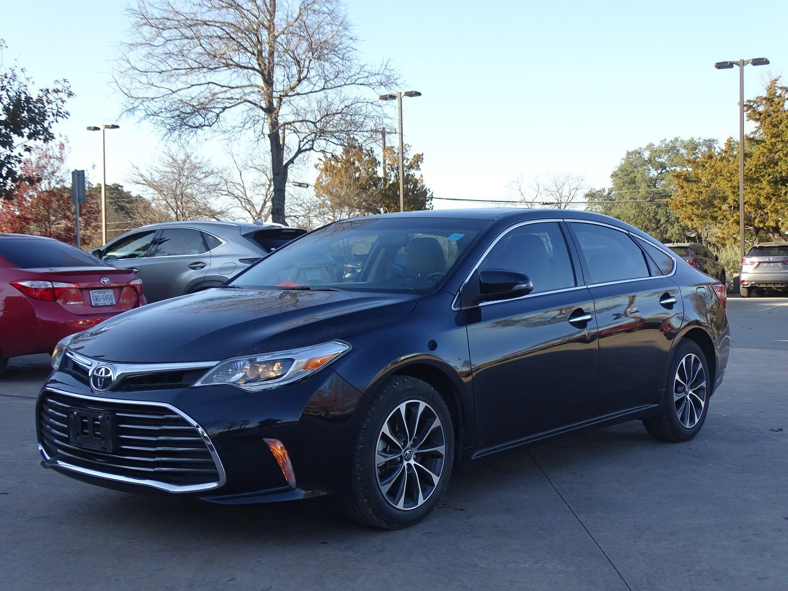 Pre-Owned 2016 Toyota Avalon XLE Plus