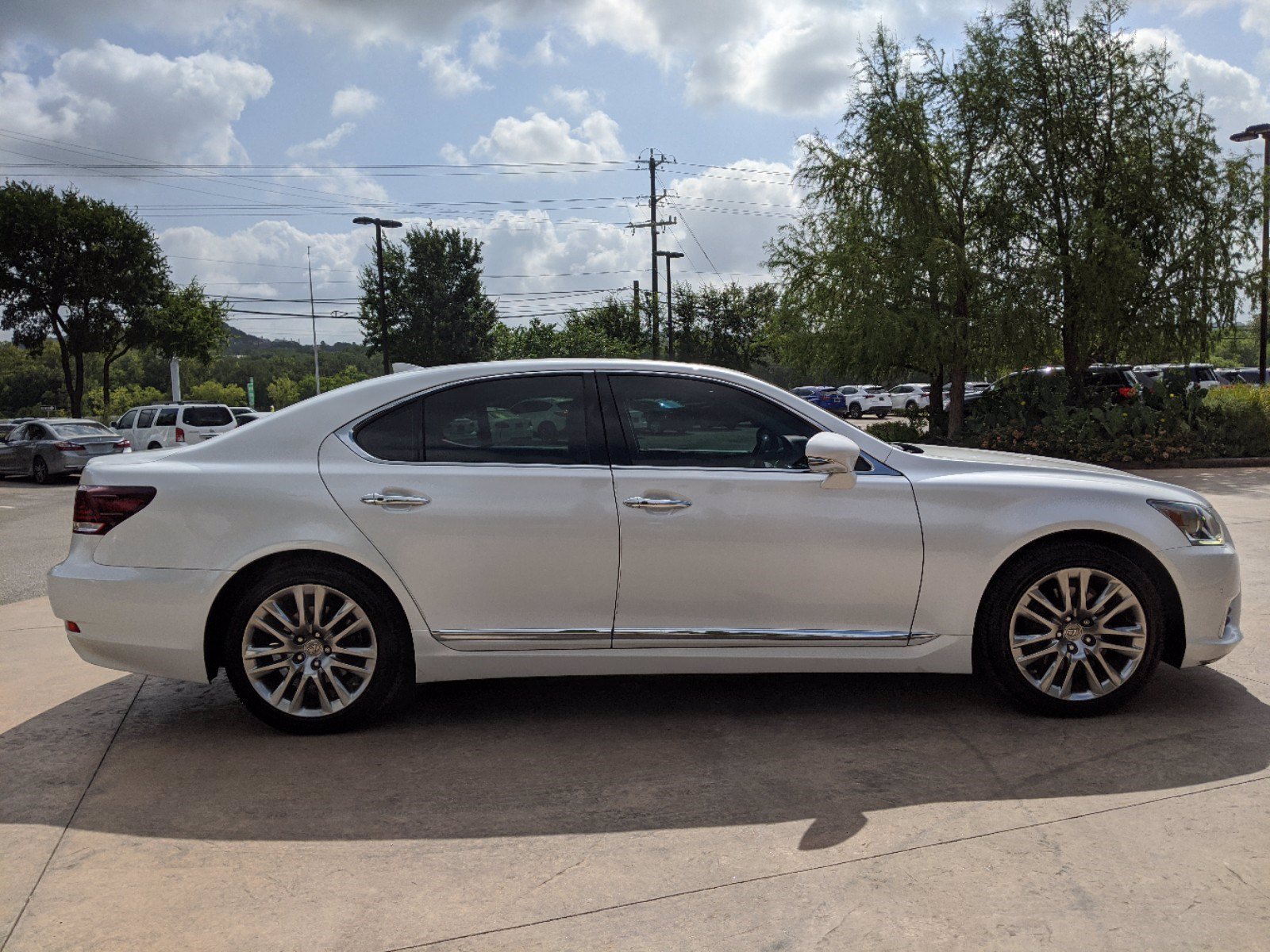 Lexus ls460 2017