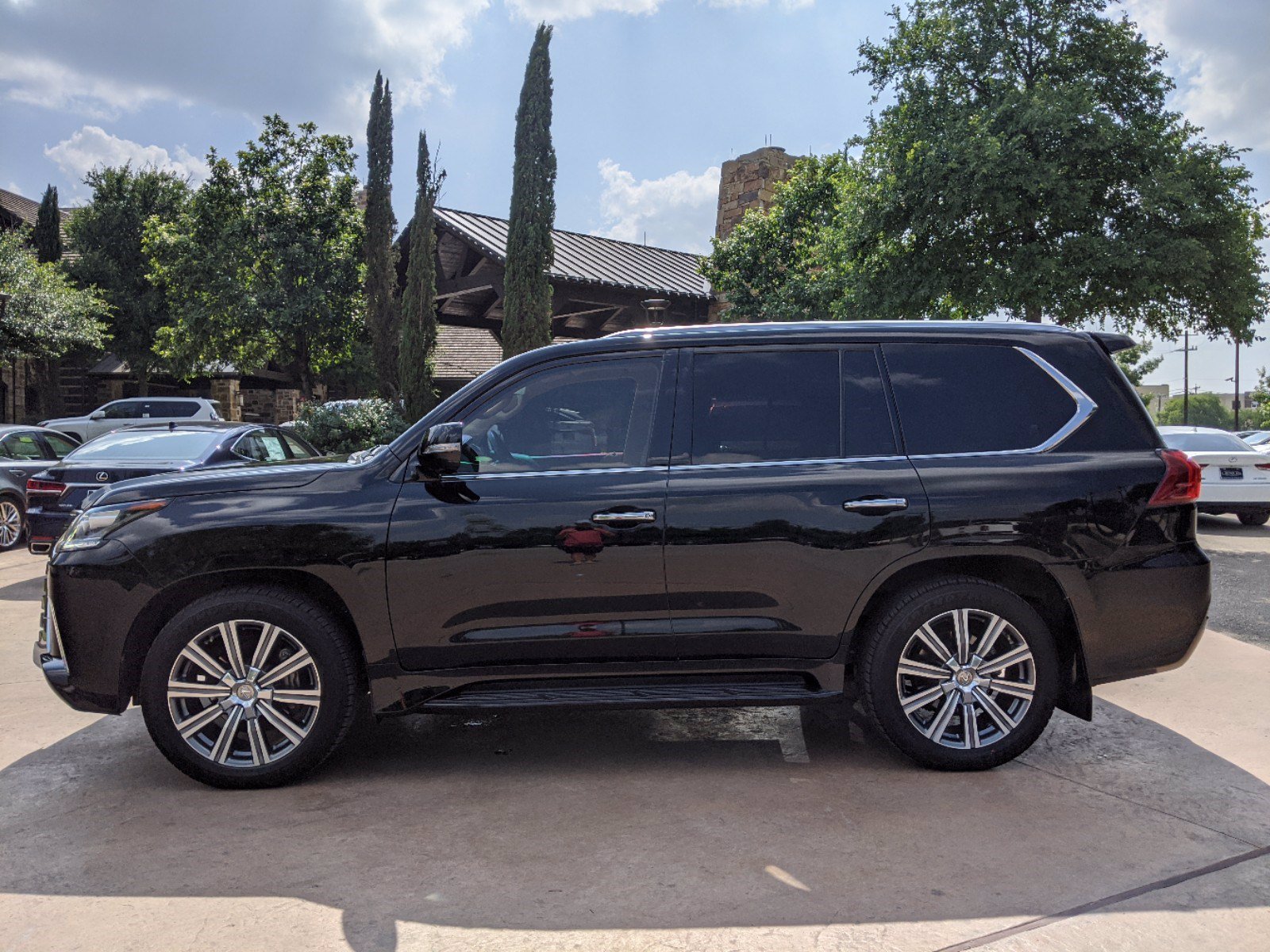 L/Certified 2016 Lexus LX 570