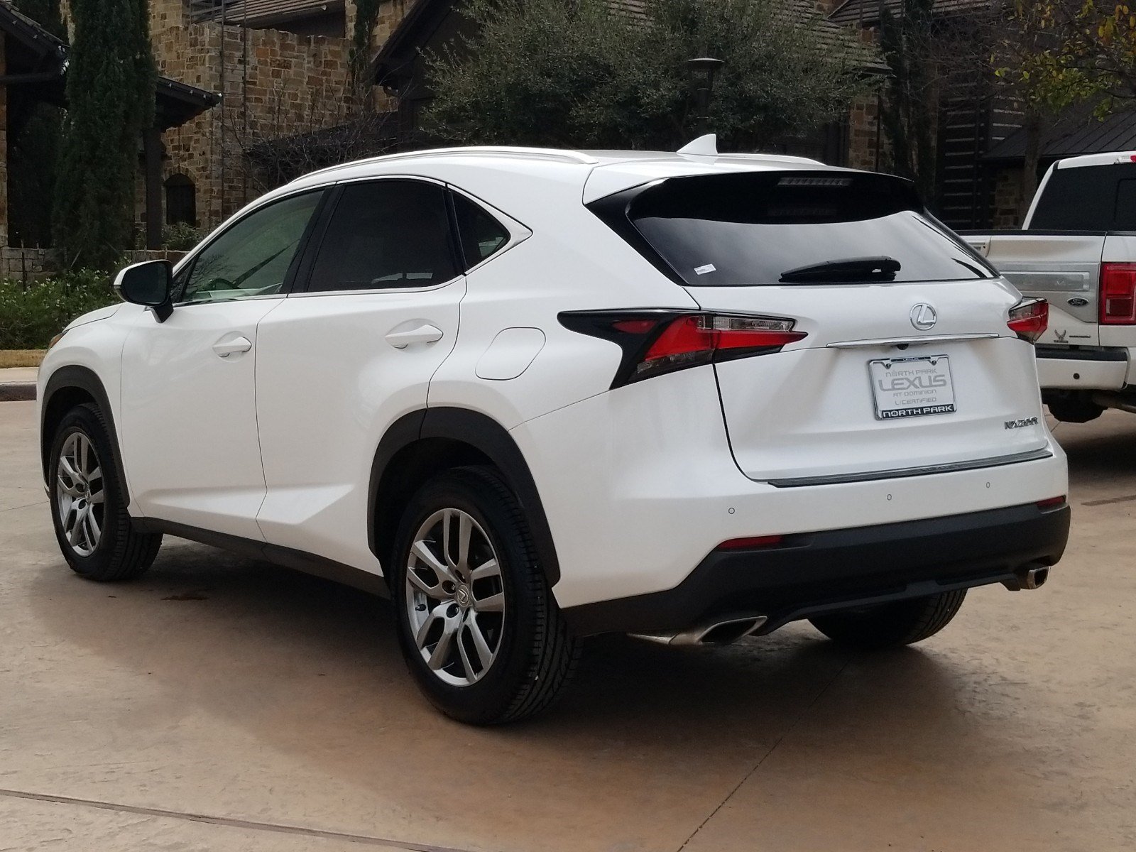 Lexus nx 200t 2016